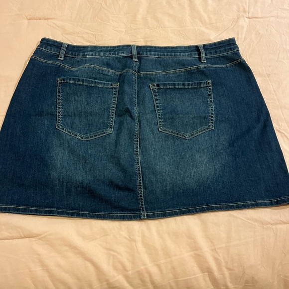 A Beautiful Soul Short Denim Boho Stonewashed Costal Cowgirl Skirt Sz 18/20 NWT - Picture 3 of 11